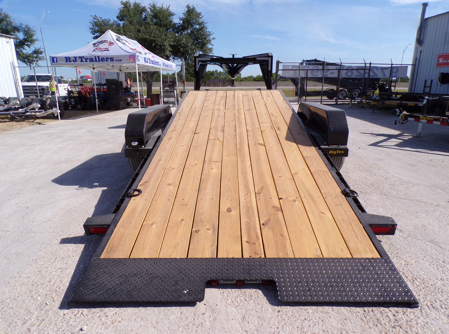 2025 BIG TEX 83x22 TILT Gooseneck Equipment Utility Trailer - FREE SHIPPING !!!