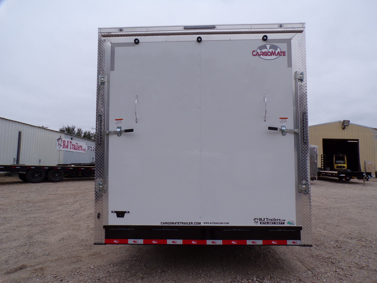 2025 8.5x32 Gooseneck Enclosed Cargo Trailer - FREE SHIPPING !!!