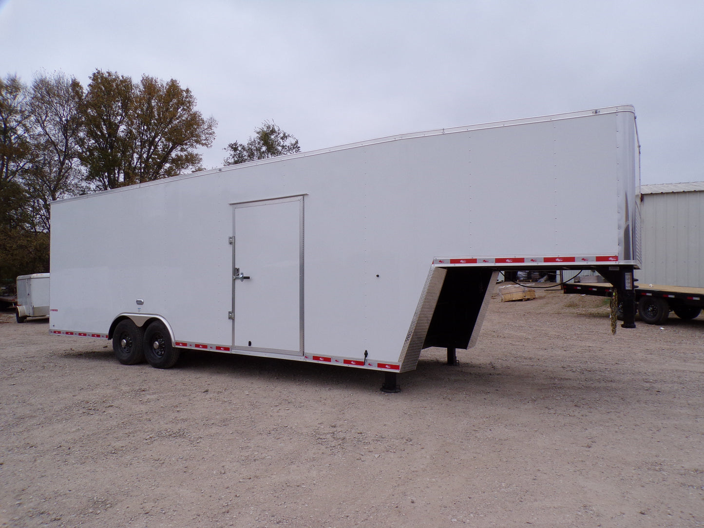 2025 8.5x32 Gooseneck Enclosed Cargo Trailer - FREE SHIPPING !!!